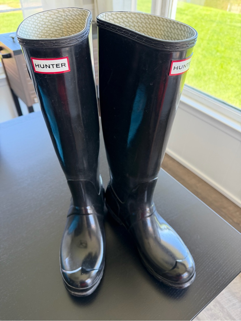 Hunter Black Gloss Tall Rain Boots Women’s Size 9